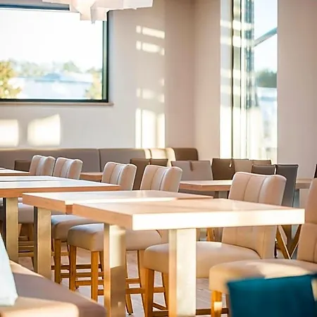 Der Landwehr Akademie 4*