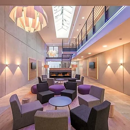 Gaestehaus Der Zvoove Akademie Hotel 4*